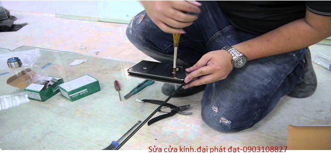 chuyên sửa chữa cửa kính cường lực
